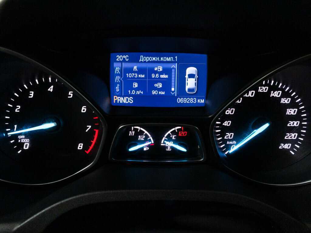 Ford Kuga с пробегом — 2016 год. Фото: #11