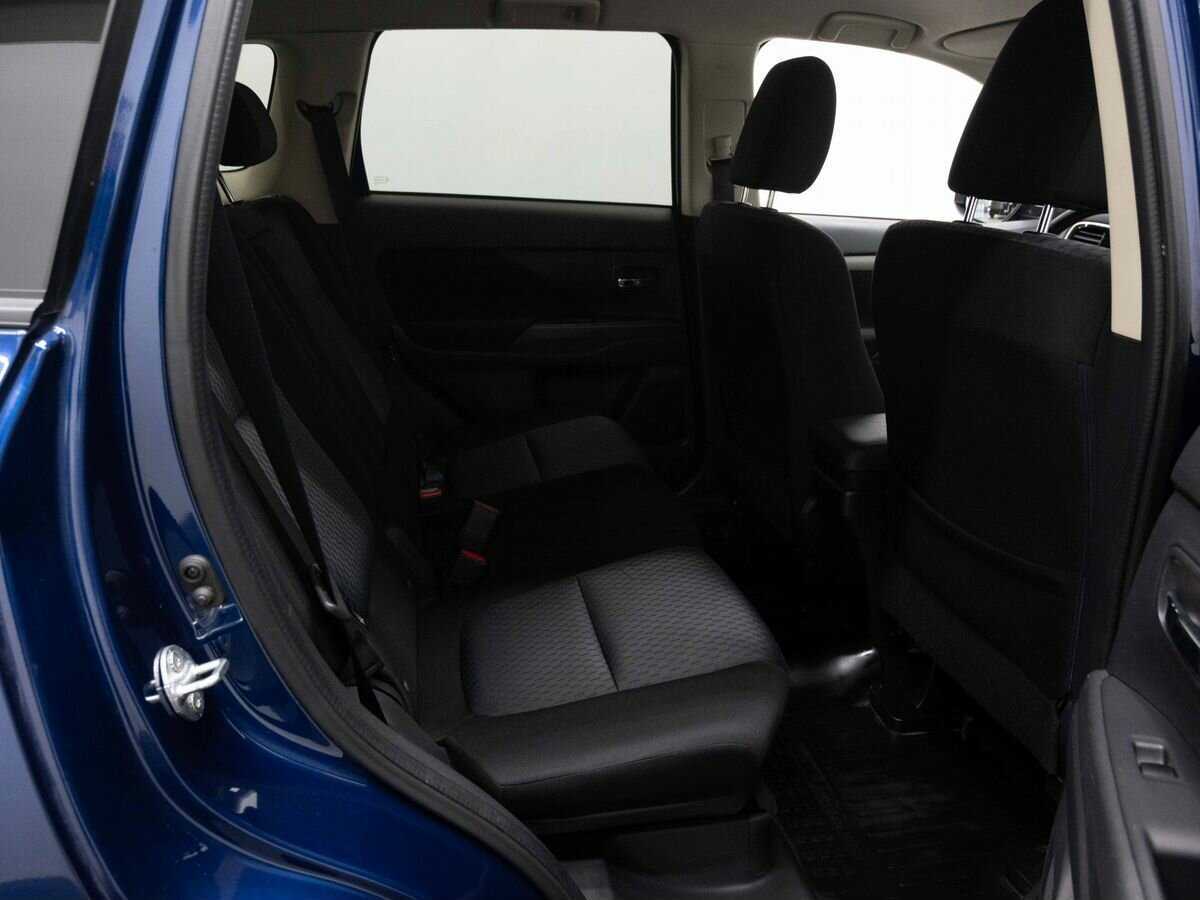 Mitsubishi Outlander с пробегом — 2014 год. Фото: #9