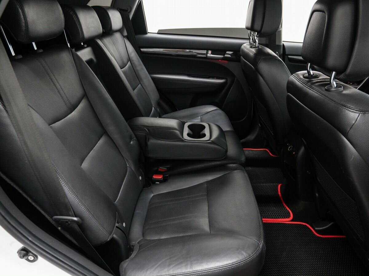 Kia Sorento с пробегом — 2015 год. Фото: #8