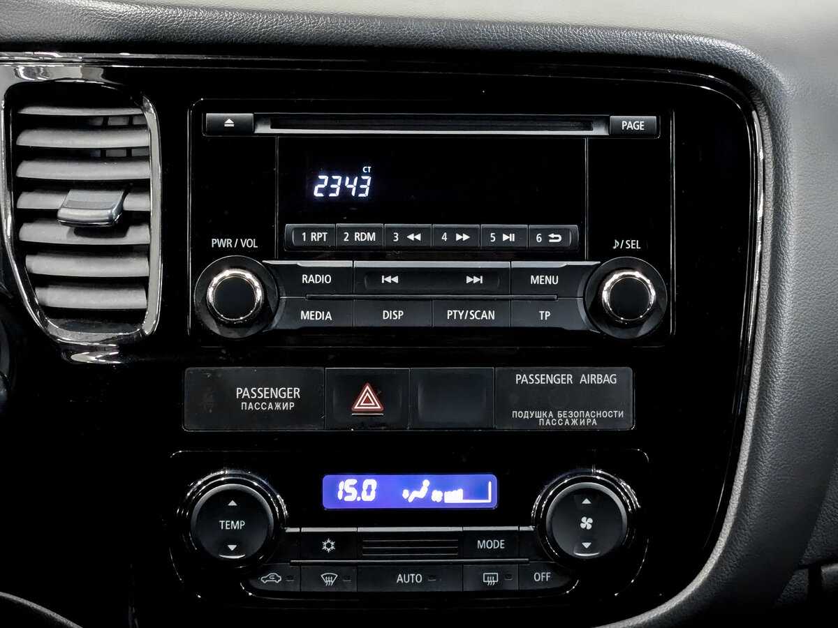 Mitsubishi Outlander с пробегом — 2017 год. Фото: #14