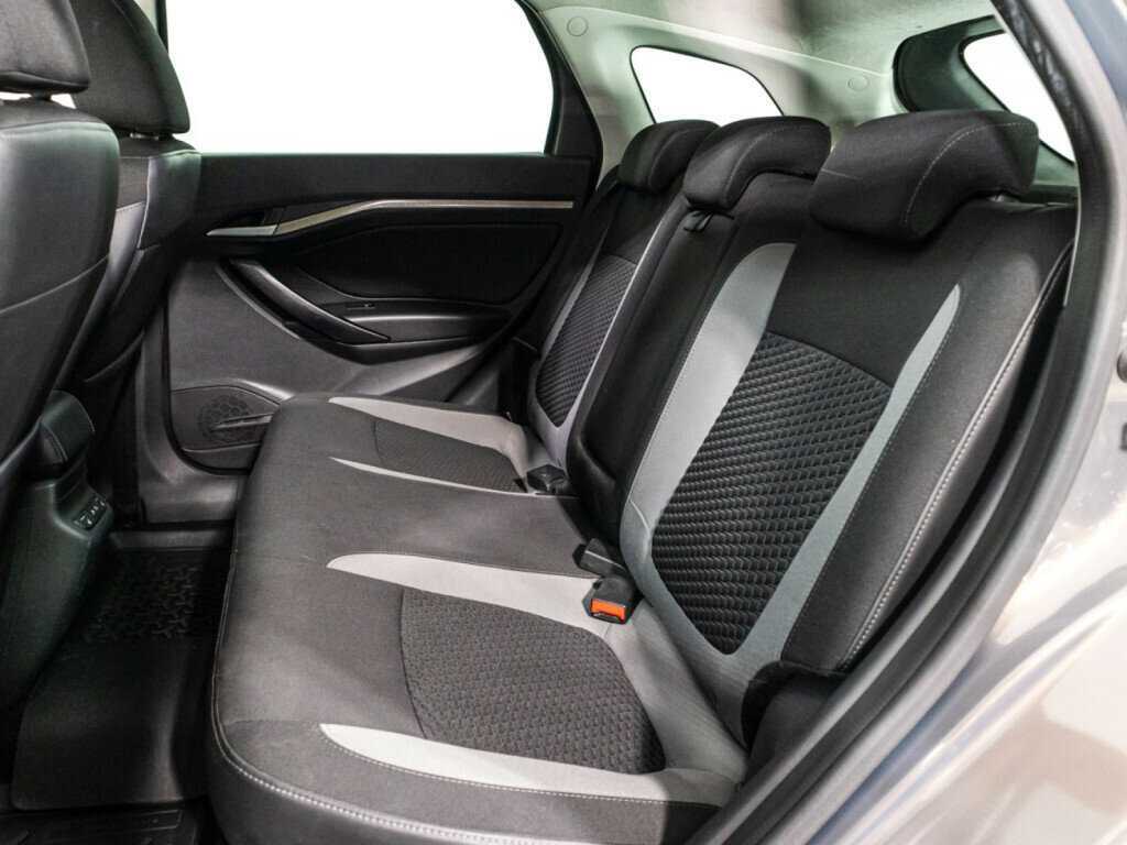 Lada (ВАЗ) Vesta с пробегом — 2018 год. Фото: #9