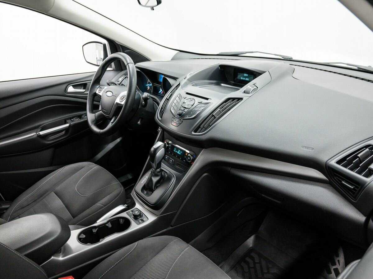 Ford Kuga с пробегом — 2015 год. Фото: #6