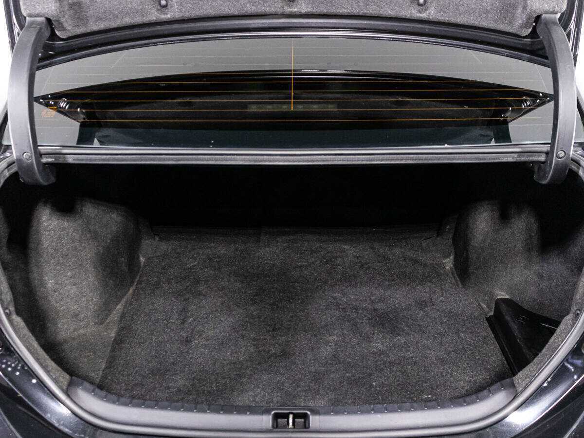 Toyota Corolla с пробегом — 2013 год. Фото: #14