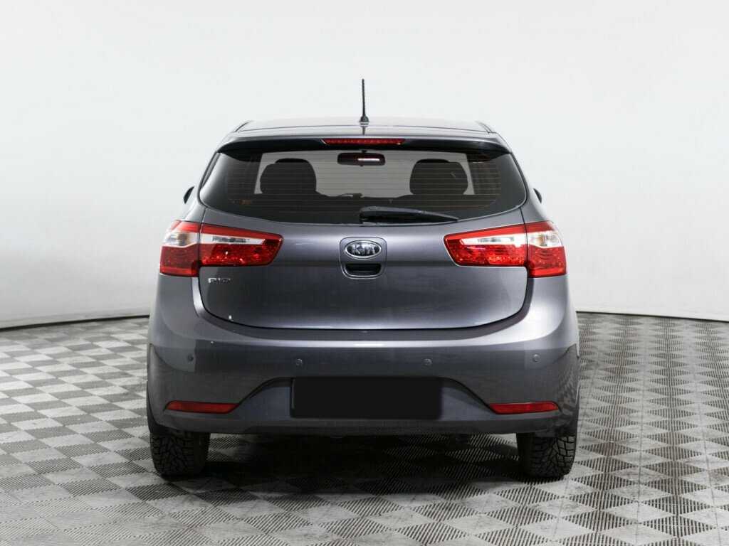 Kia Rio с пробегом — 2012 год. Фото: #4