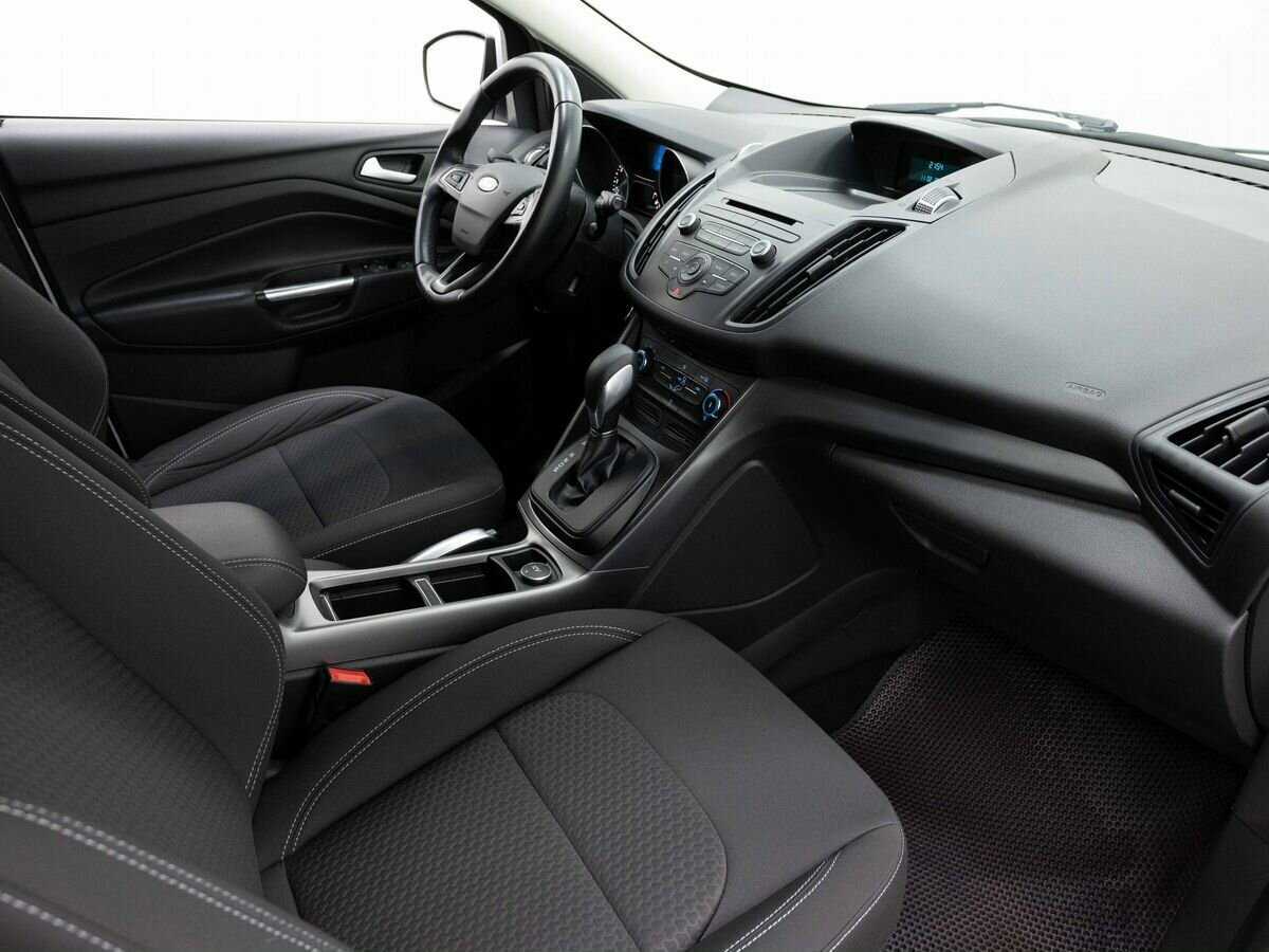 Ford Kuga с пробегом — 2017 год. Фото: #12