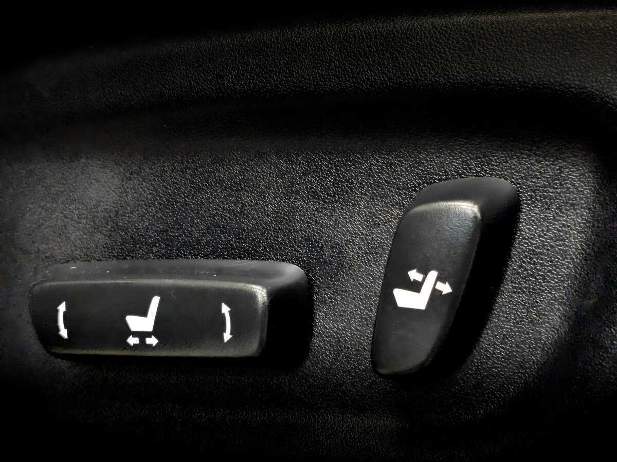 Toyota RAV4 с пробегом — 2014 год. Фото: #18