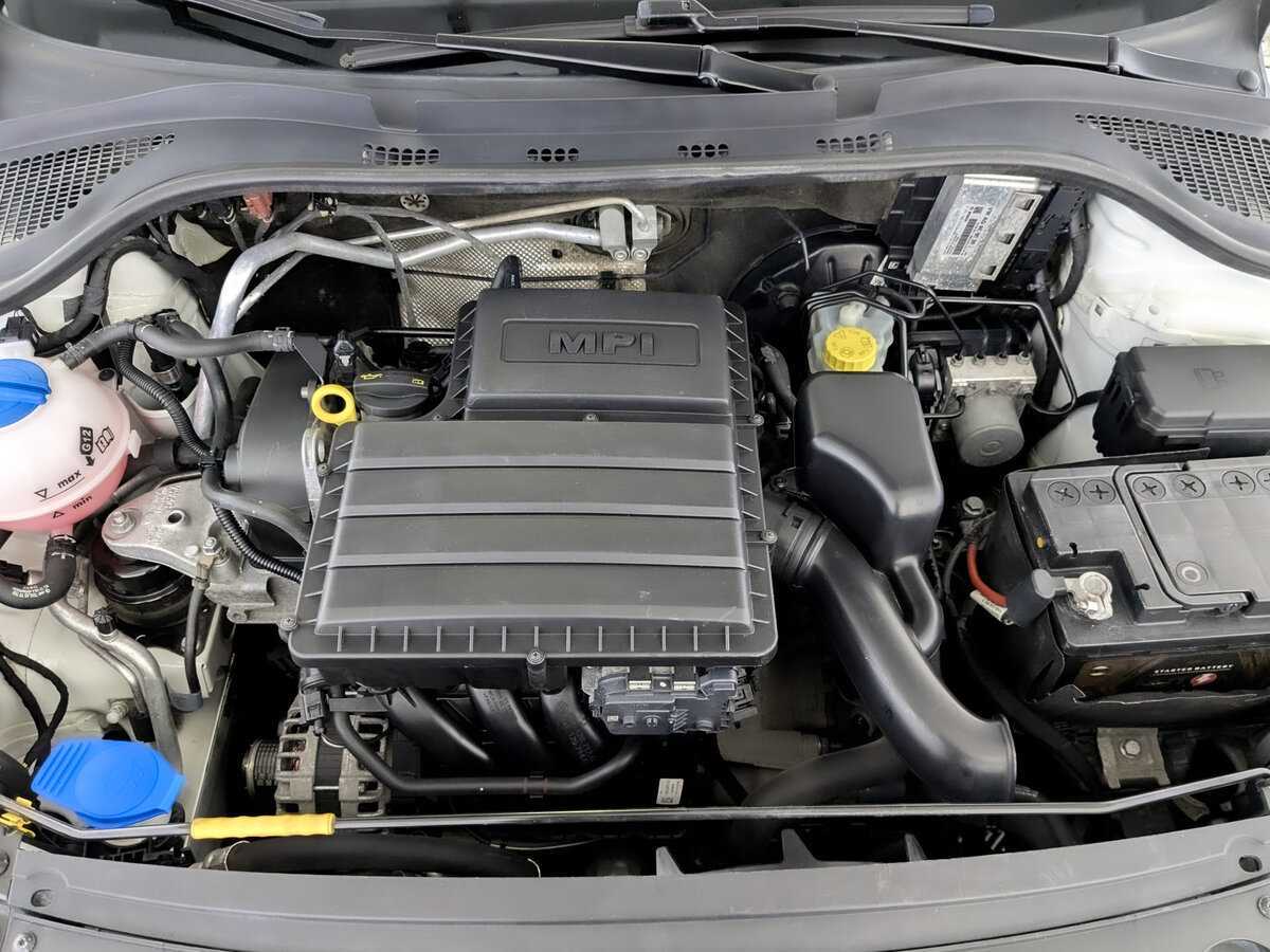 Skoda Rapid с пробегом — 2017 год. Фото: #8