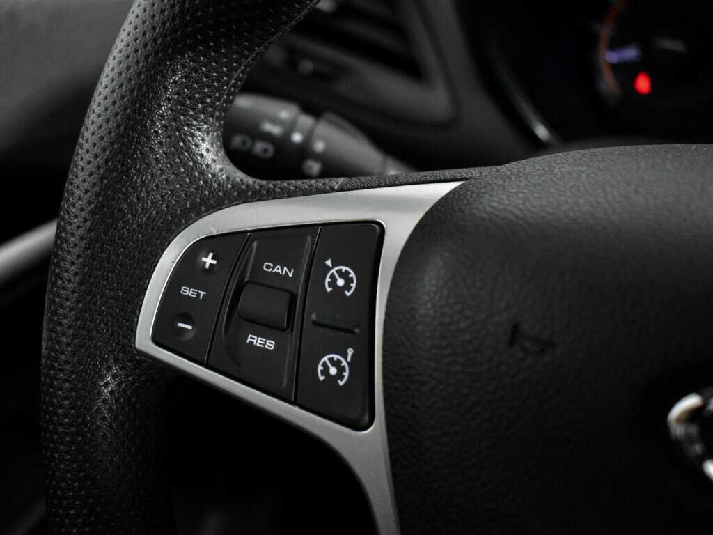 Lada (ВАЗ) Vesta с пробегом — 2017 год. Фото: #18