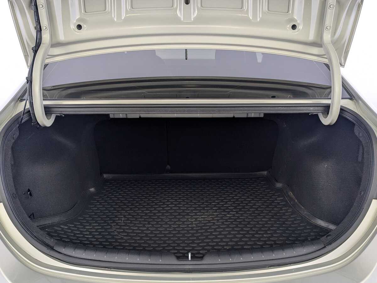 Hyundai Solaris с пробегом — 2019 год. Фото: #9