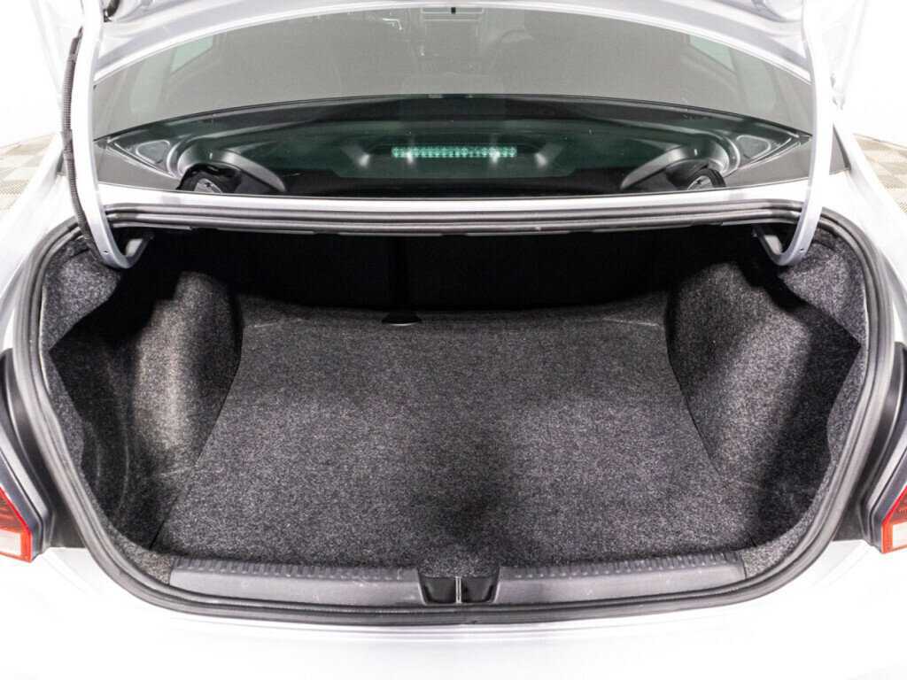 Volkswagen Polo с пробегом — 2018 год. Фото: #14