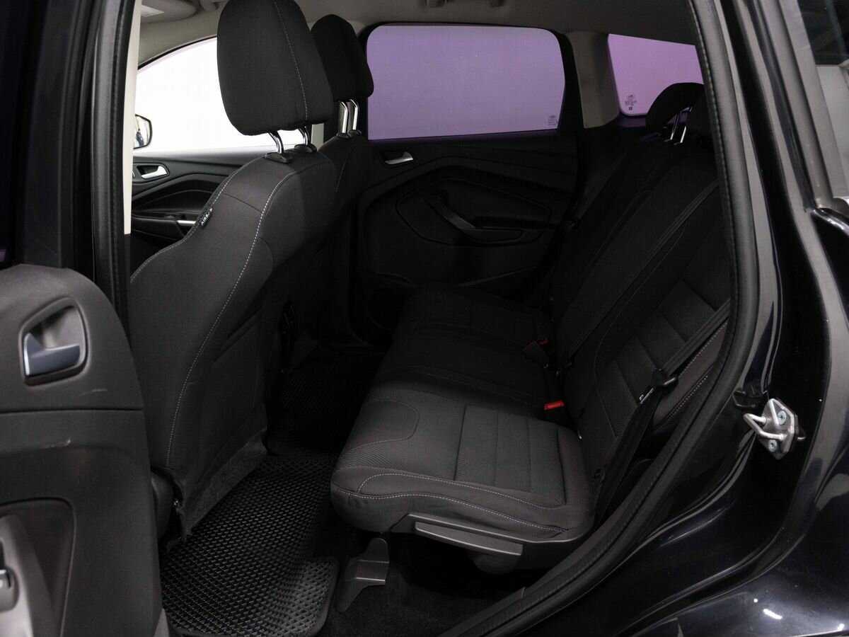 Ford Kuga с пробегом — 2014 год. Фото: #9