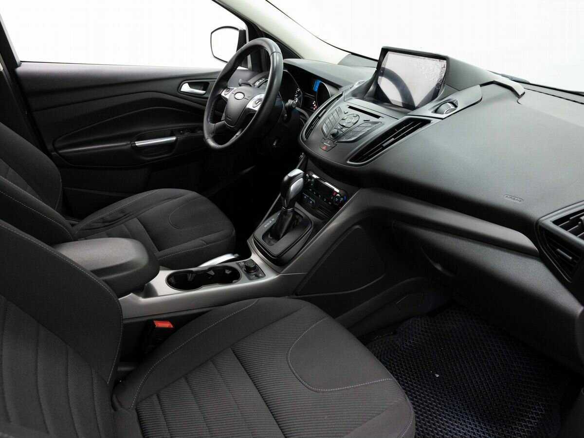 Ford Kuga с пробегом — 2014 год. Фото: #11