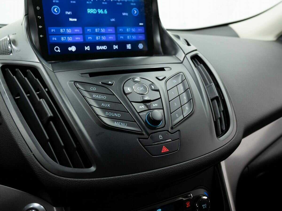 Ford Kuga с пробегом — 2014 год. Фото: #19