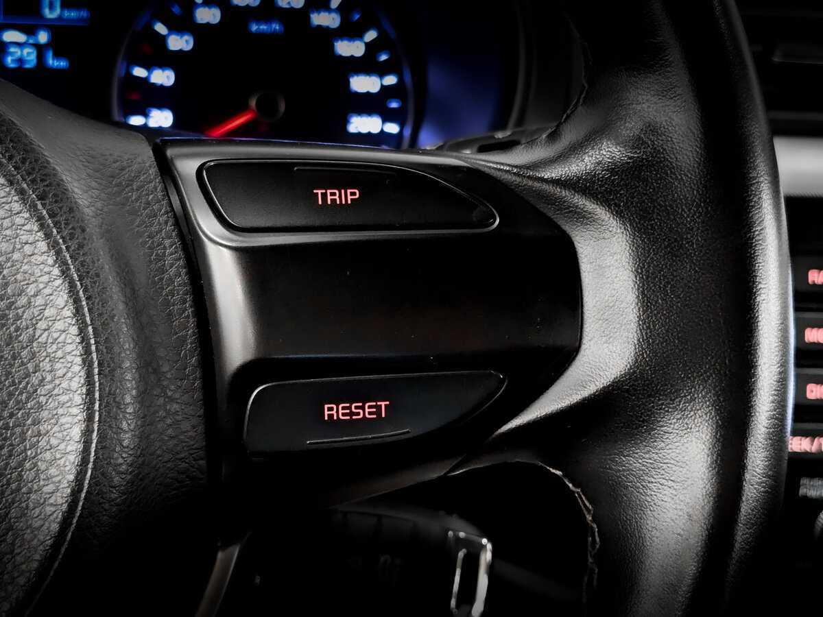 Kia Rio с пробегом — 2020 год. Фото: #25