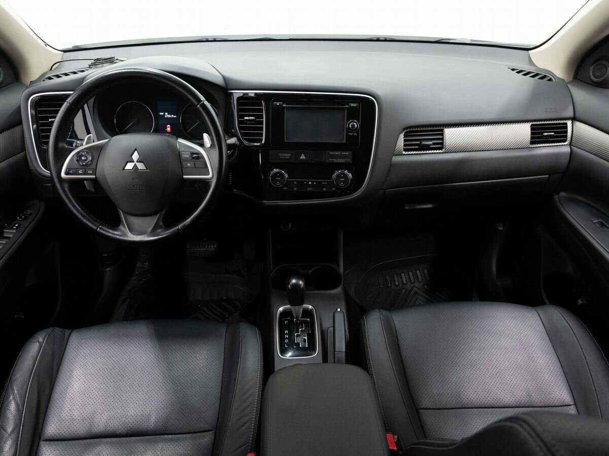 Mitsubishi Outlander с пробегом — 2012 год. Фото: #13