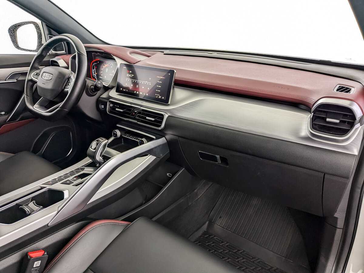 Geely Coolray с пробегом — 2022 год. Фото: #10