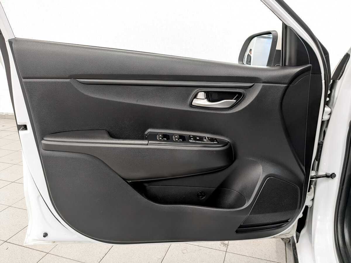 Kia Rio с пробегом — 2020 год. Фото: #17