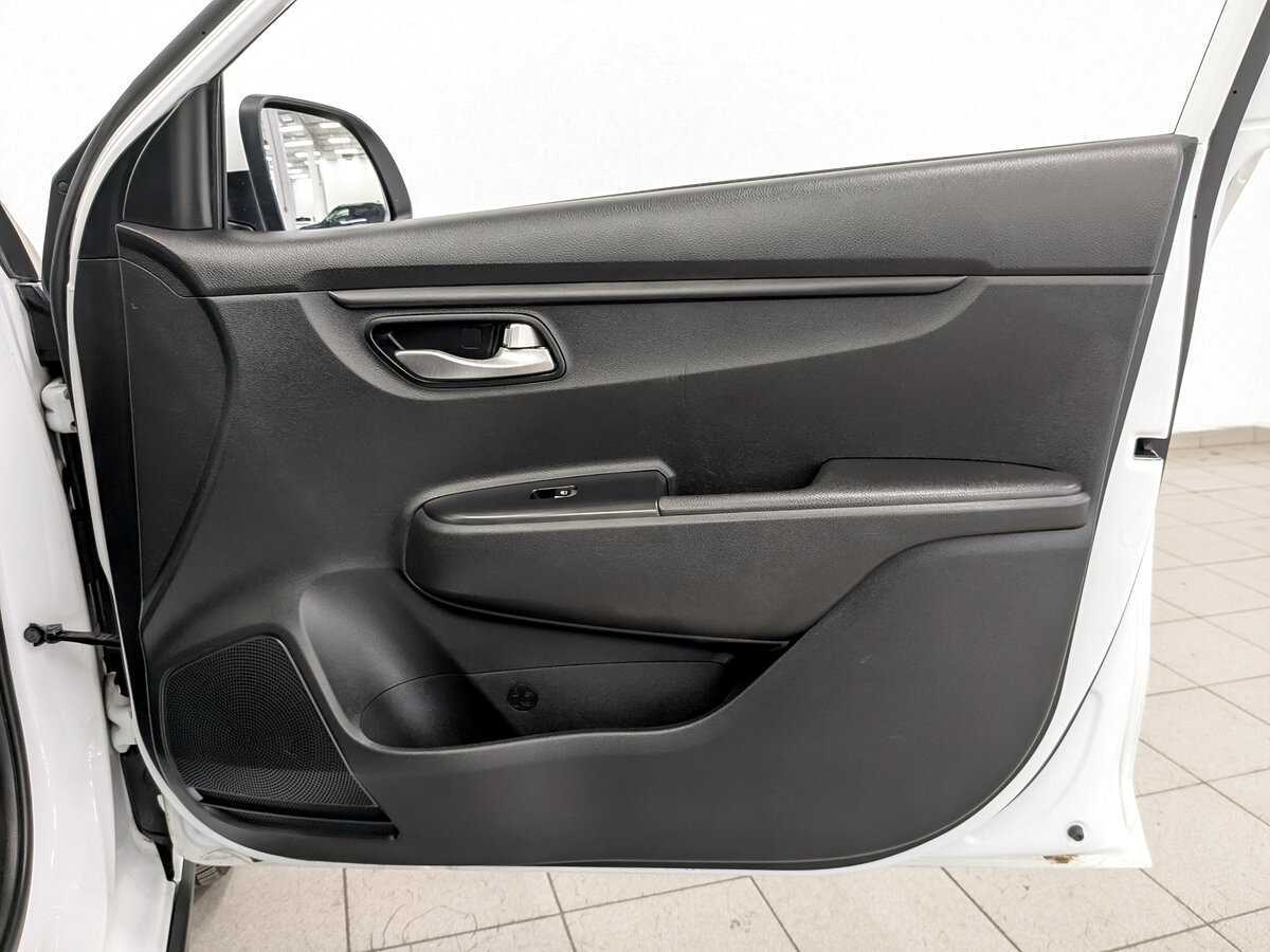 Kia Rio с пробегом — 2020 год. Фото: #21