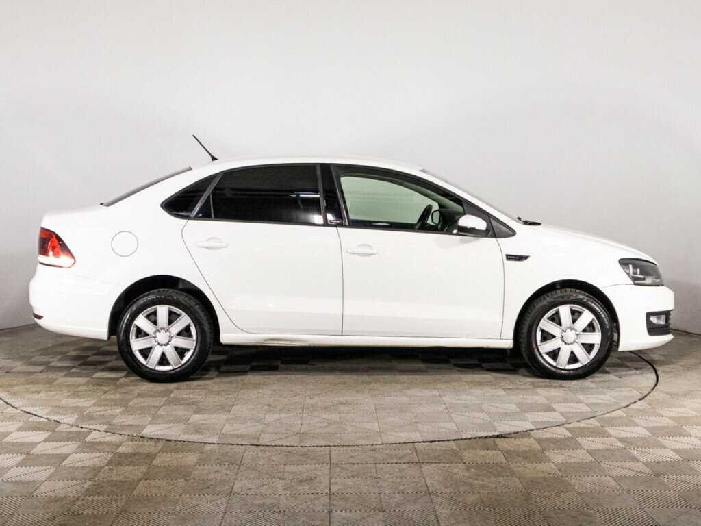 Volkswagen Polo с пробегом — 2016 год. Фото: #3