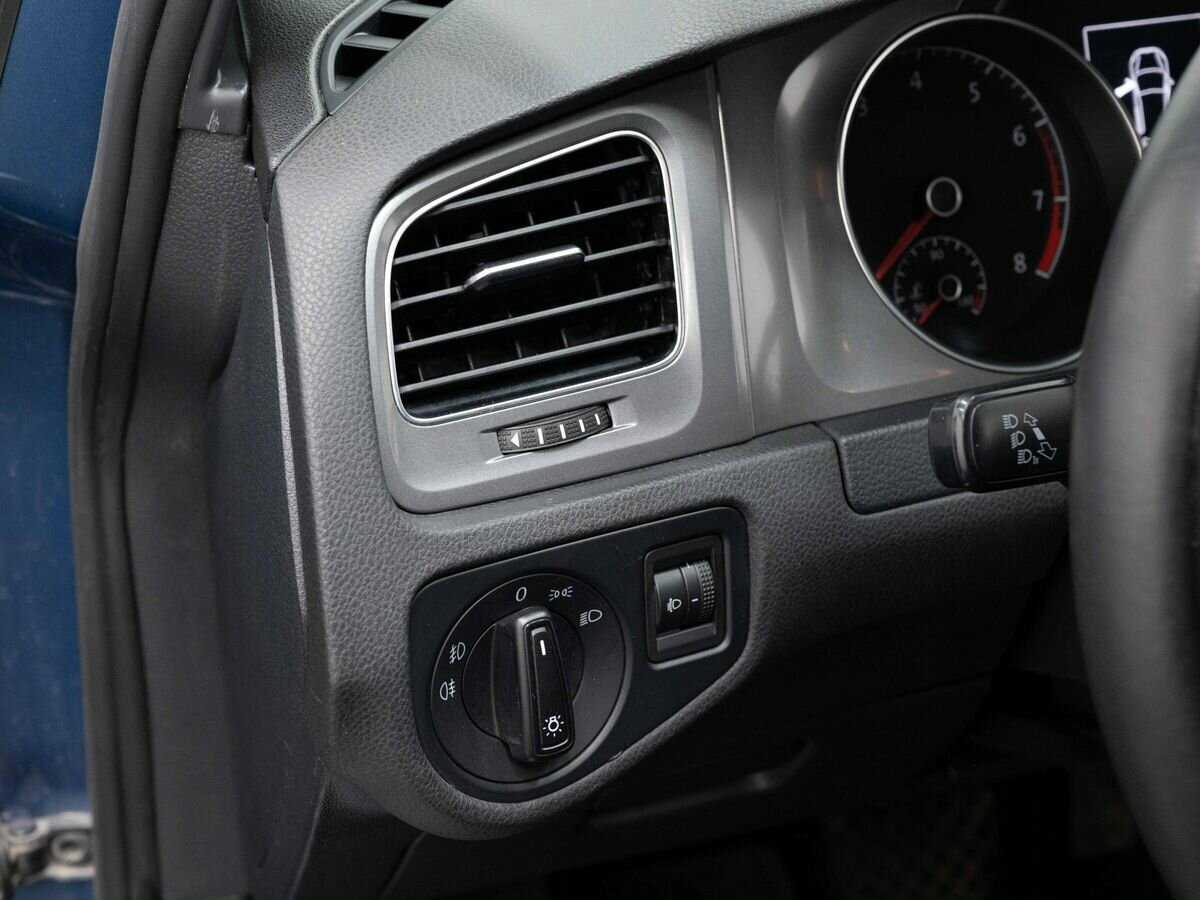 Volkswagen Golf с пробегом — 2013 год. Фото: #15