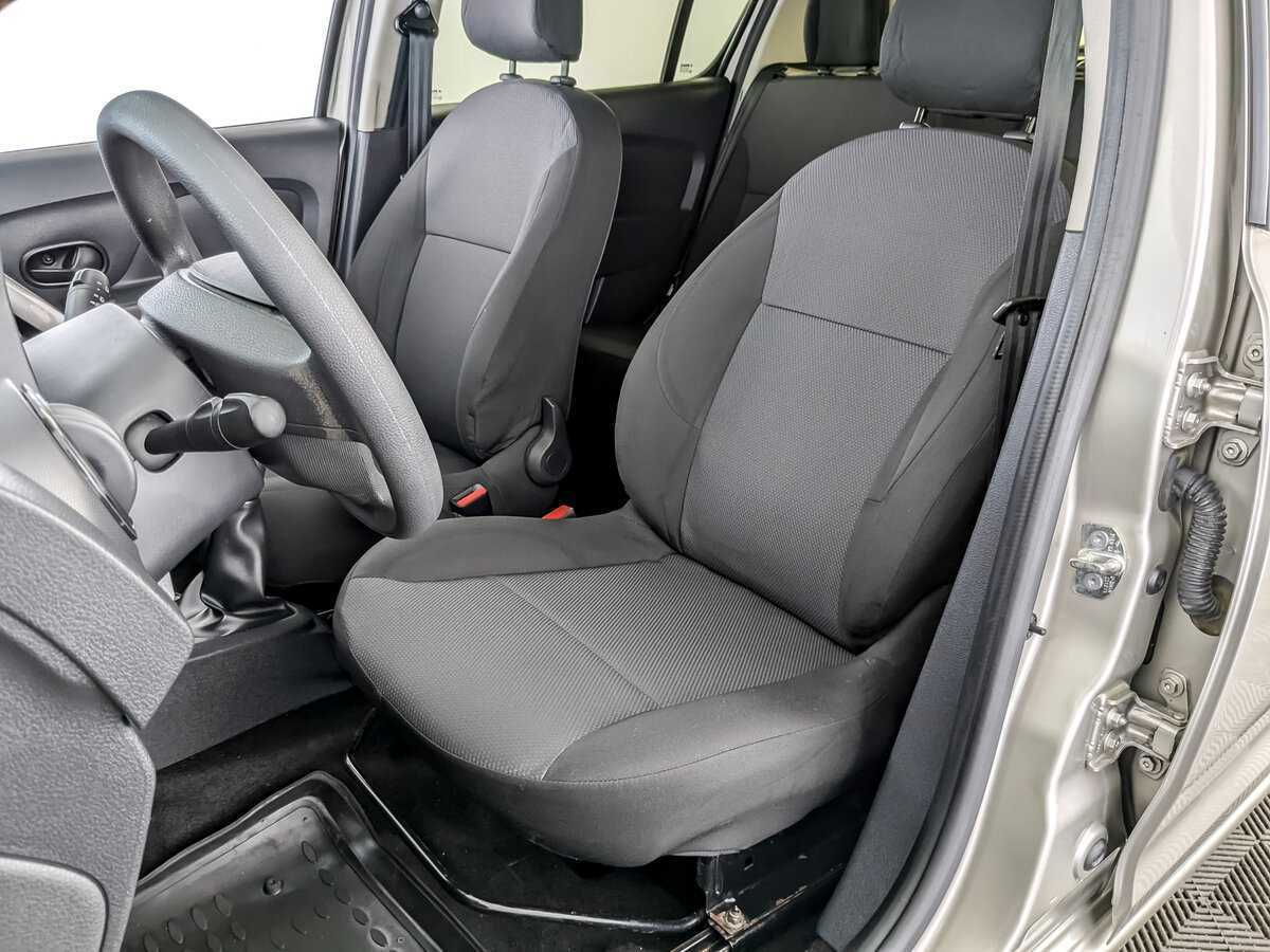 Renault Sandero с пробегом — 2018 год. Фото: #19