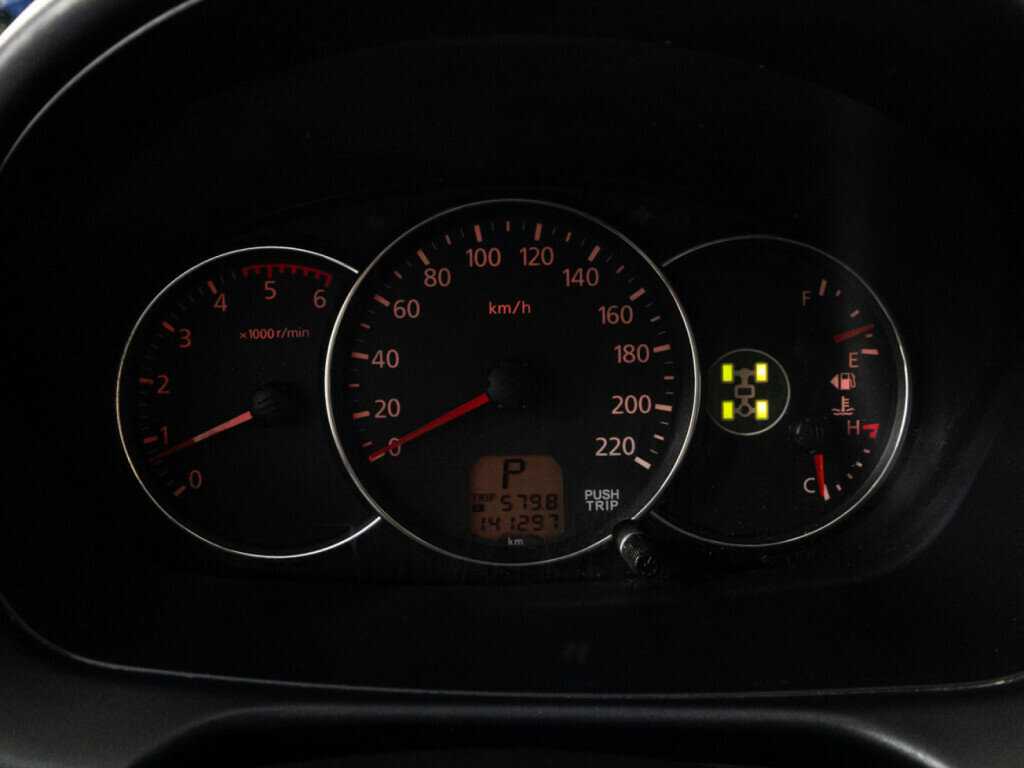 Mitsubishi Pajero Sport с пробегом — 2014 год. Фото: #11