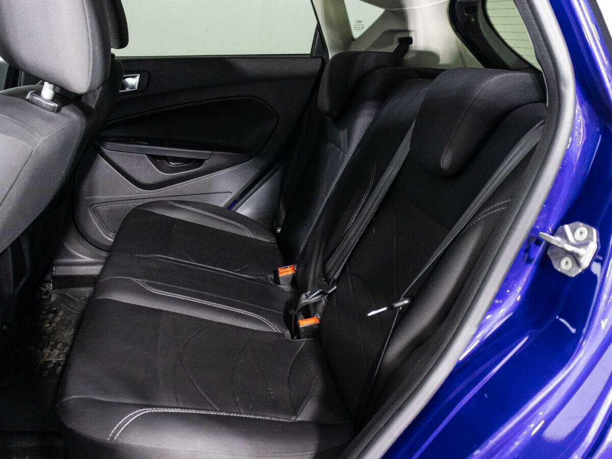 Ford Fiesta с пробегом — 2016 год. Фото: #9
