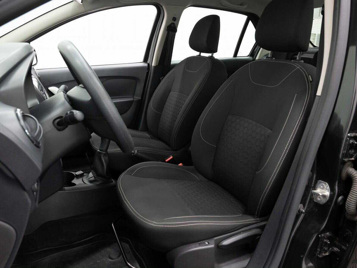 Renault Logan с пробегом — 2018 год. Фото: #8