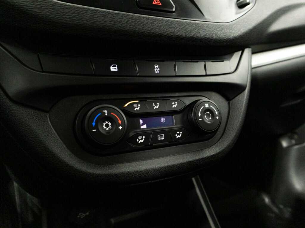 Lada (ВАЗ) Vesta с пробегом — 2017 год. Фото: #15