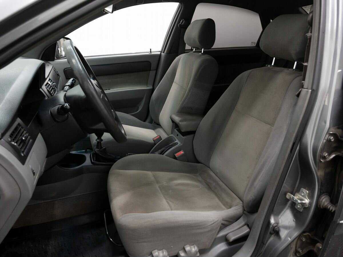 Daewoo Gentra с пробегом — 2013 год. Фото: #7