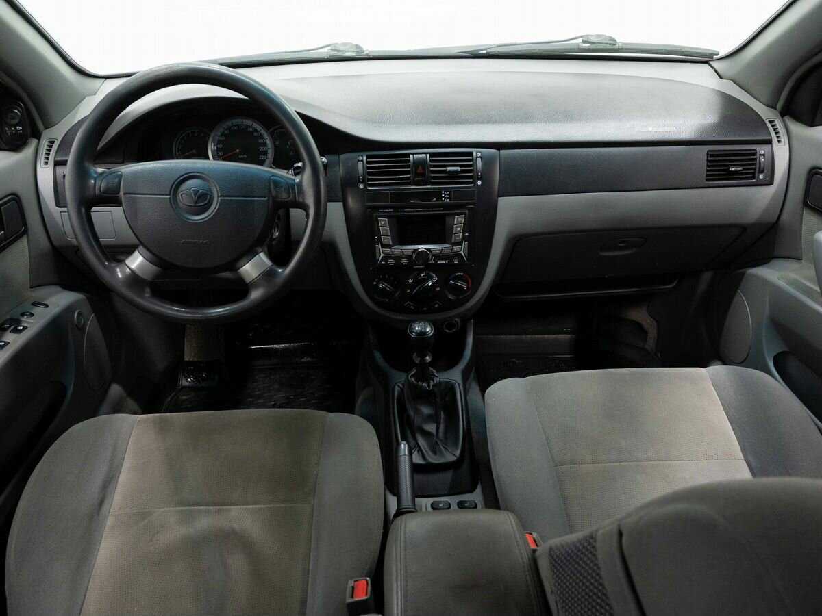 Daewoo Gentra с пробегом — 2013 год. Фото: #12