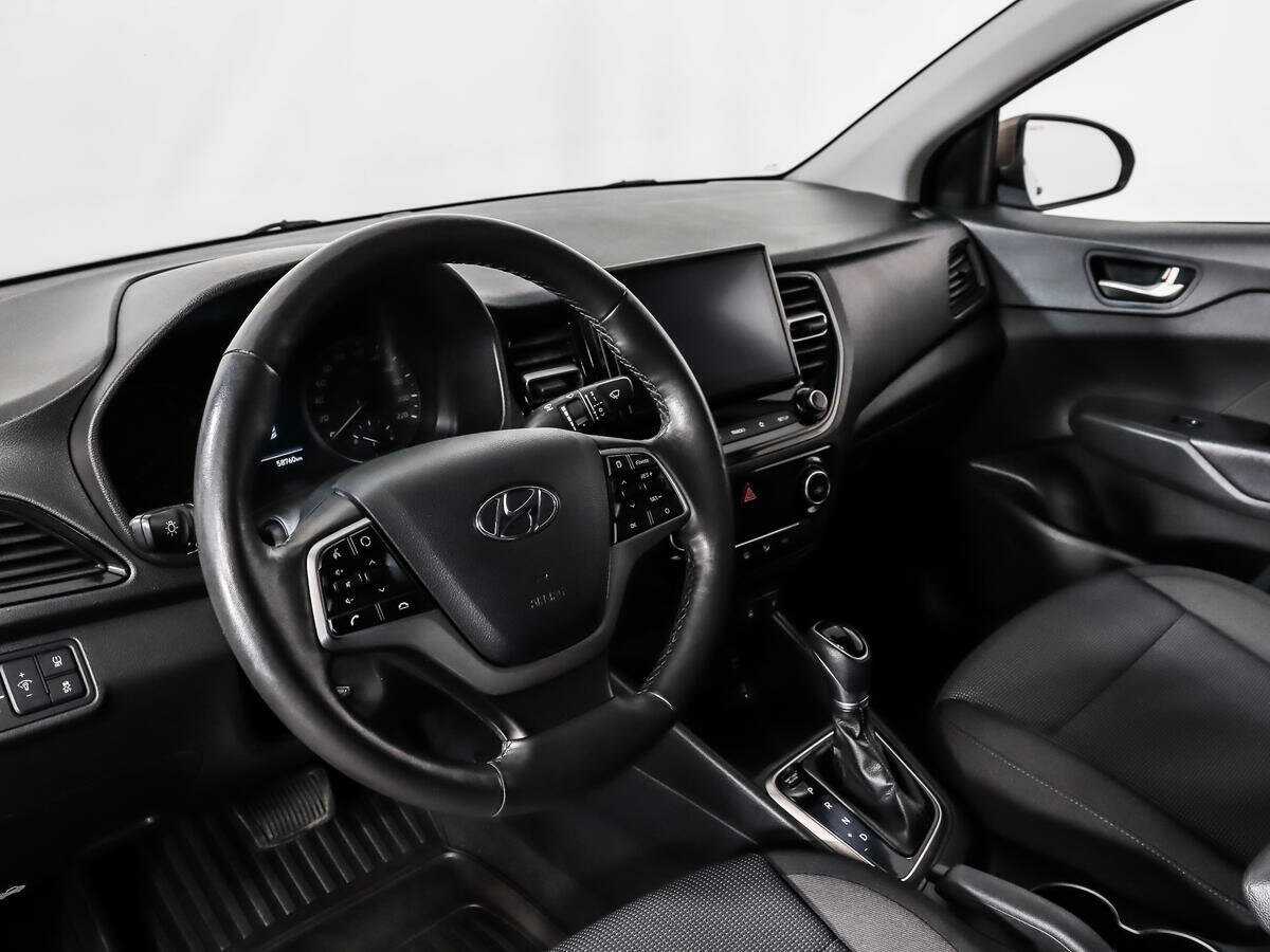 Hyundai Solaris с пробегом — 2022 год. Фото: #8