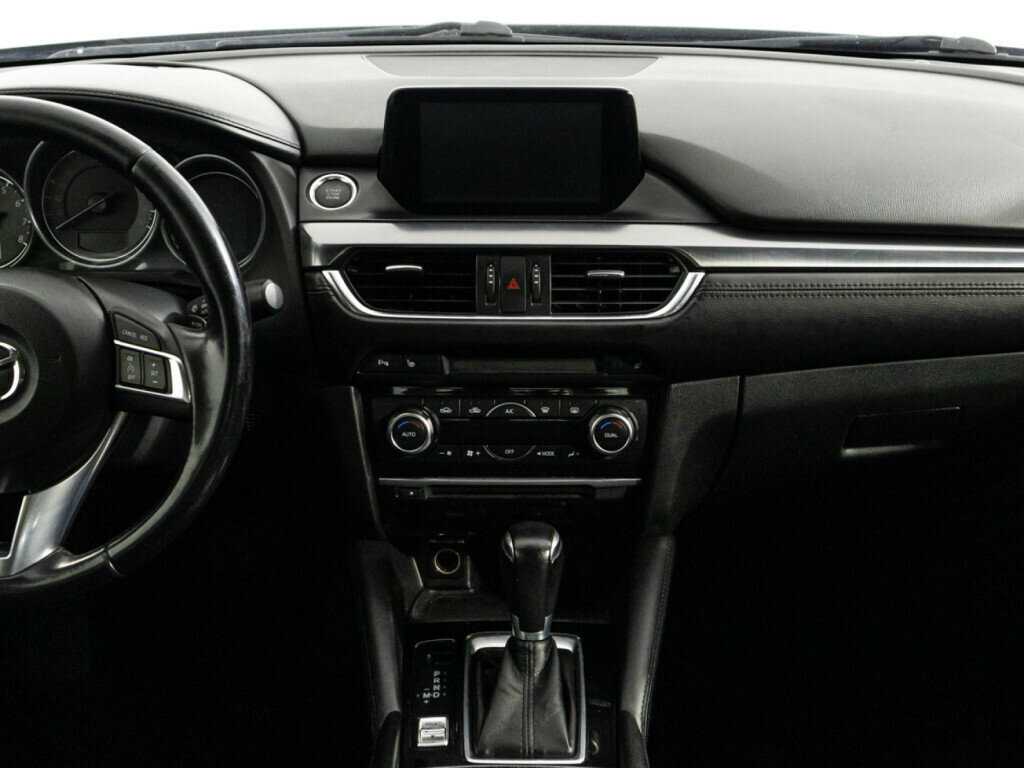 Mazda 6 с пробегом — 2015 год. Фото: #13