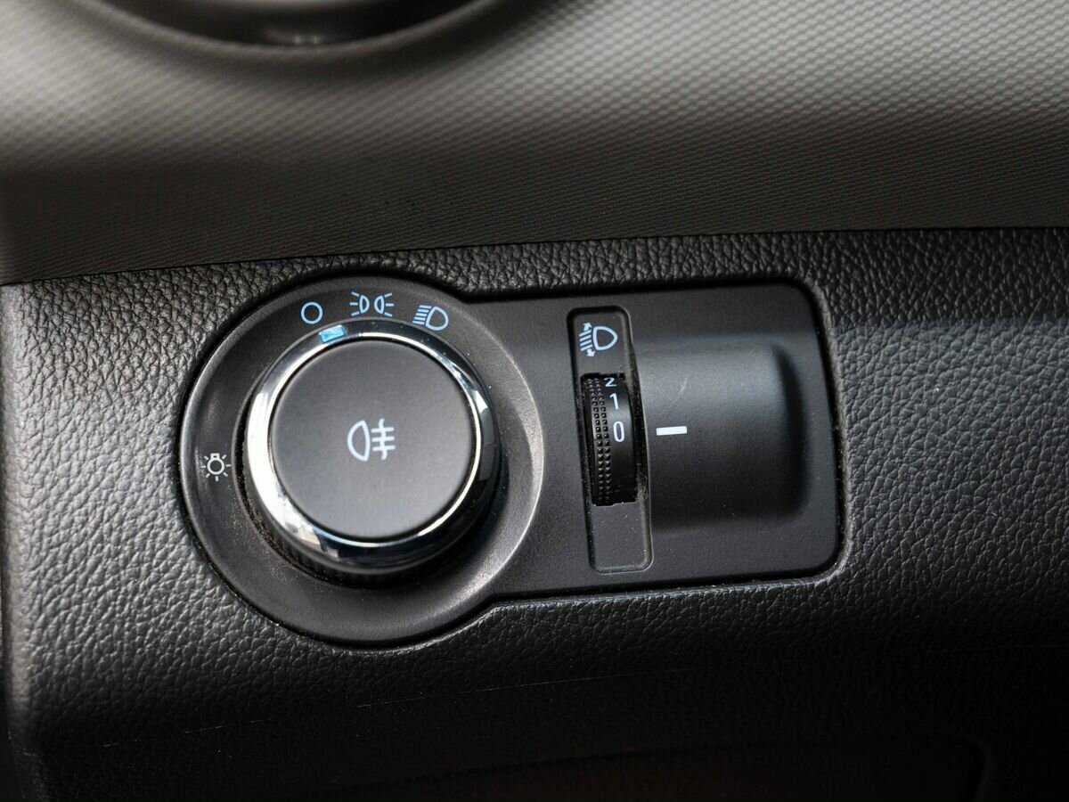 Chevrolet Aveo с пробегом — 2014 год. Фото: #17