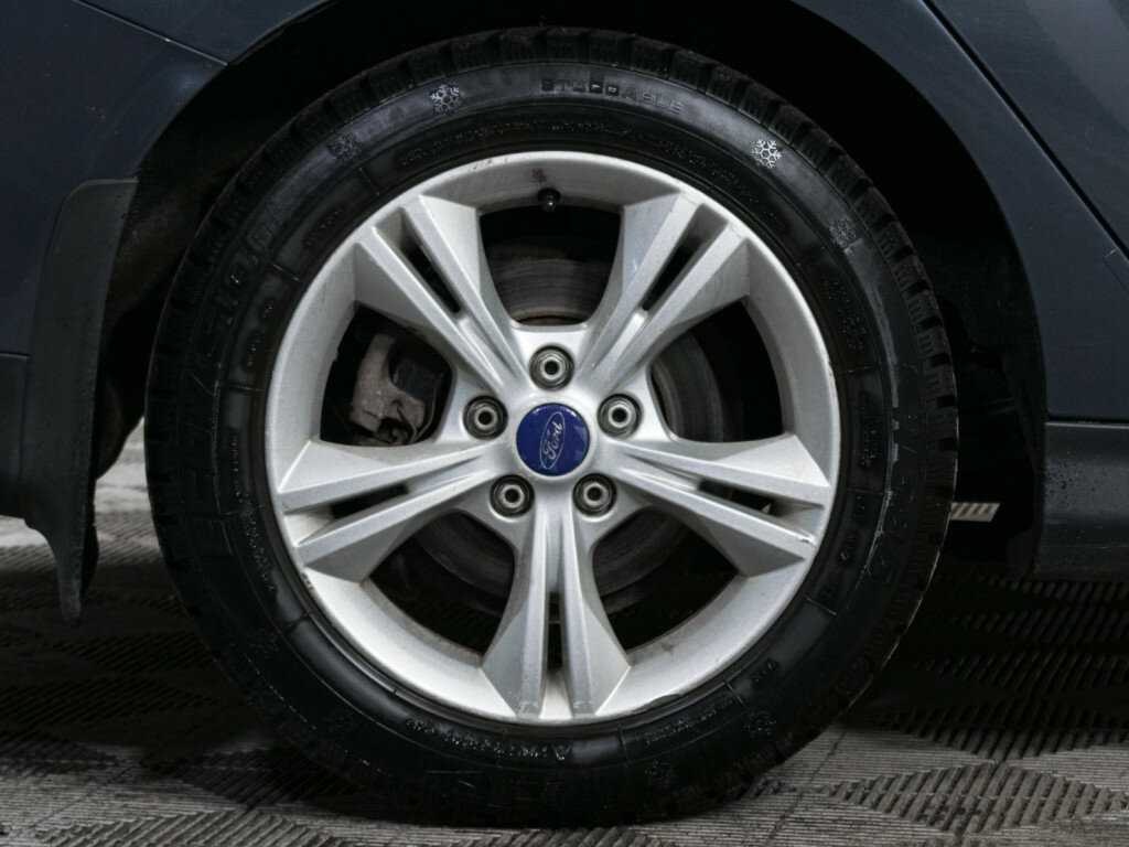 Ford Focus с пробегом — 2012 год. Фото: #12