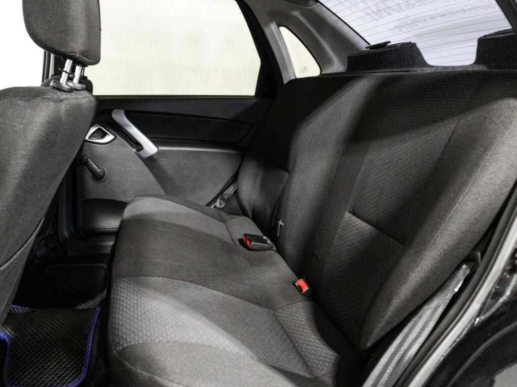 Lada (ВАЗ) Granta с пробегом — 2013 год. Фото: #9