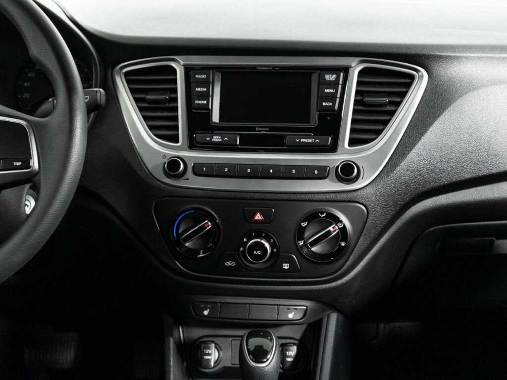 Hyundai Solaris с пробегом — 2022 год. Фото: #13