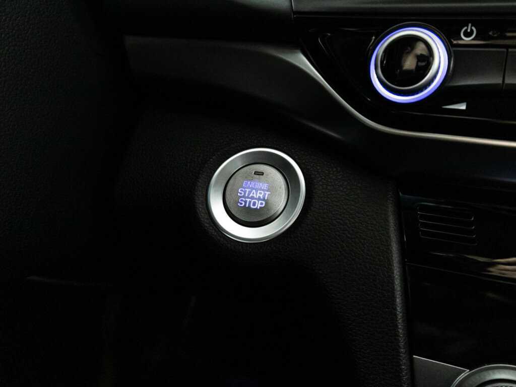 Hyundai Elantra с пробегом — 2019 год. Фото: #20