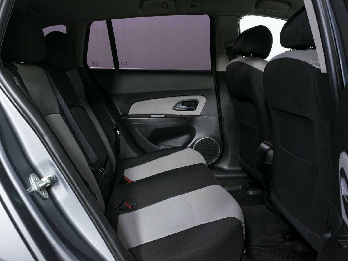 Chevrolet Cruze с пробегом — 2013 год. Фото: #8