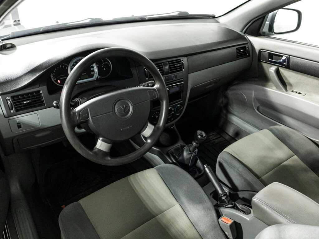 Daewoo Gentra с пробегом — 2014 год. Фото: #10