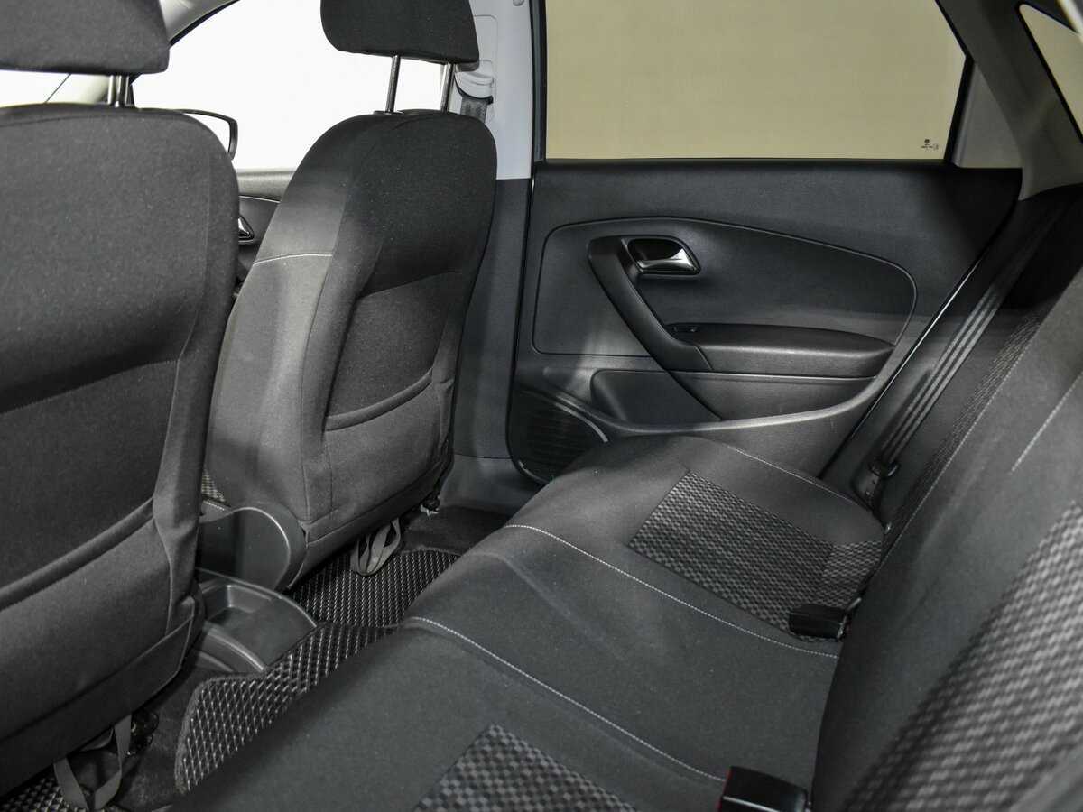 Volkswagen Polo с пробегом — 2016 год. Фото: #10