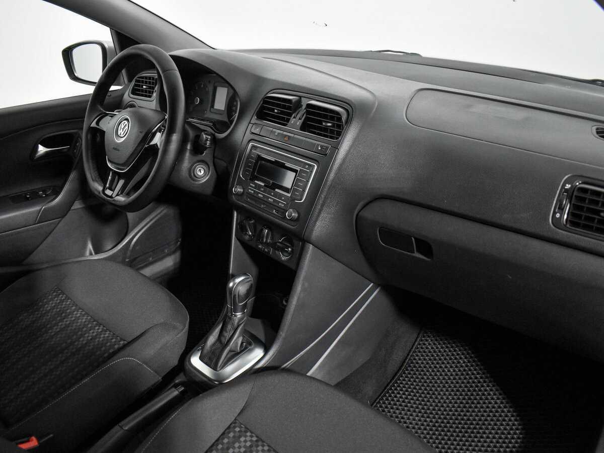 Volkswagen Polo с пробегом — 2016 год. Фото: #12