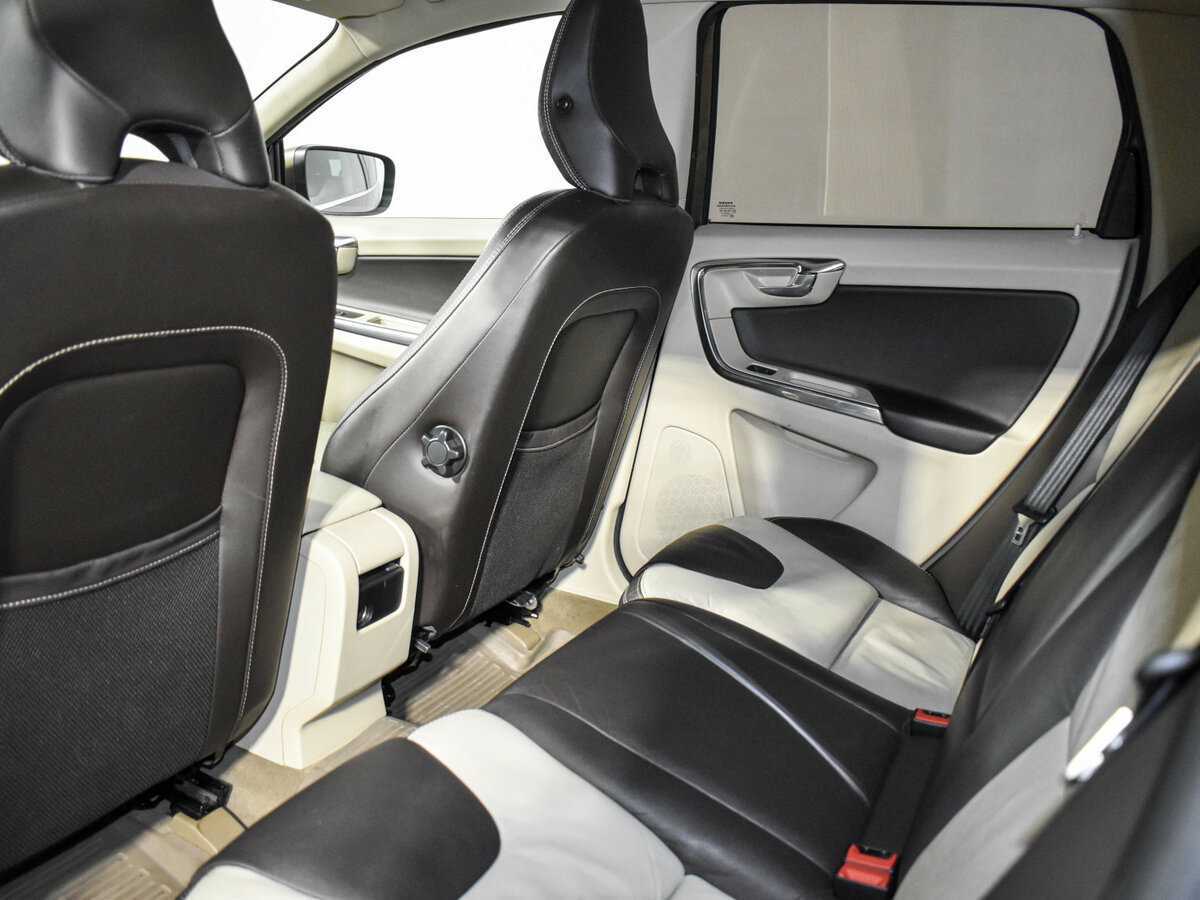 Volvo XC60 с пробегом — 2012 год. Фото: #10