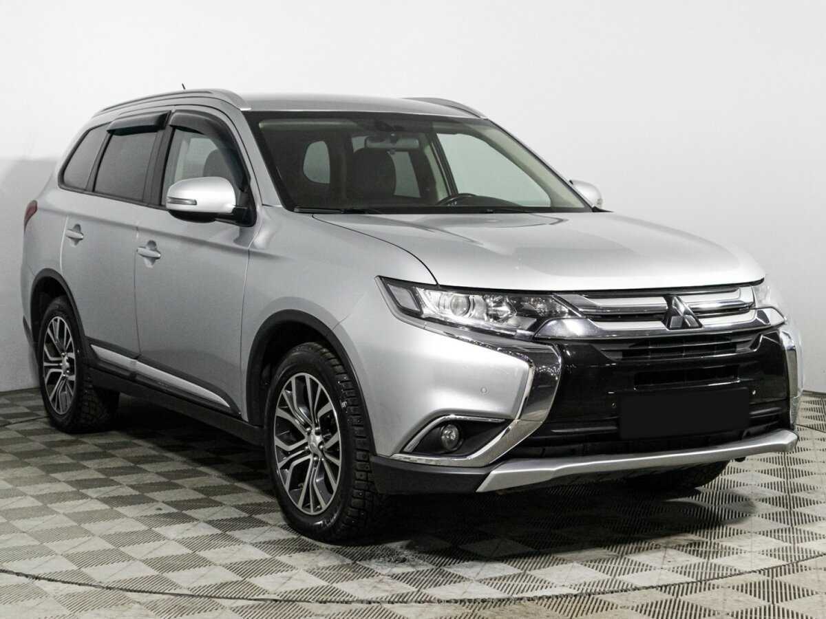 Mitsubishi Outlander с пробегом — 2016 год. Фото: #2