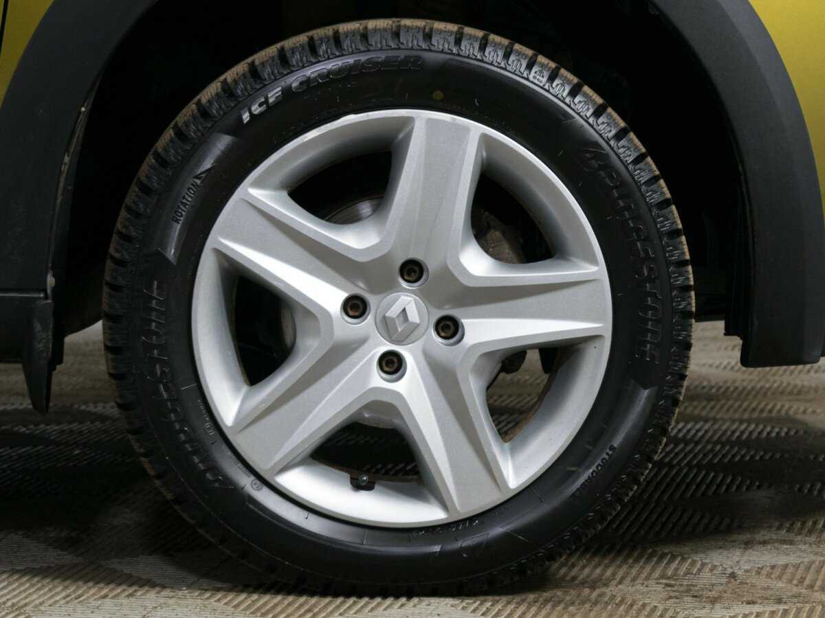 Renault Sandero с пробегом — 2017 год. Фото: #14