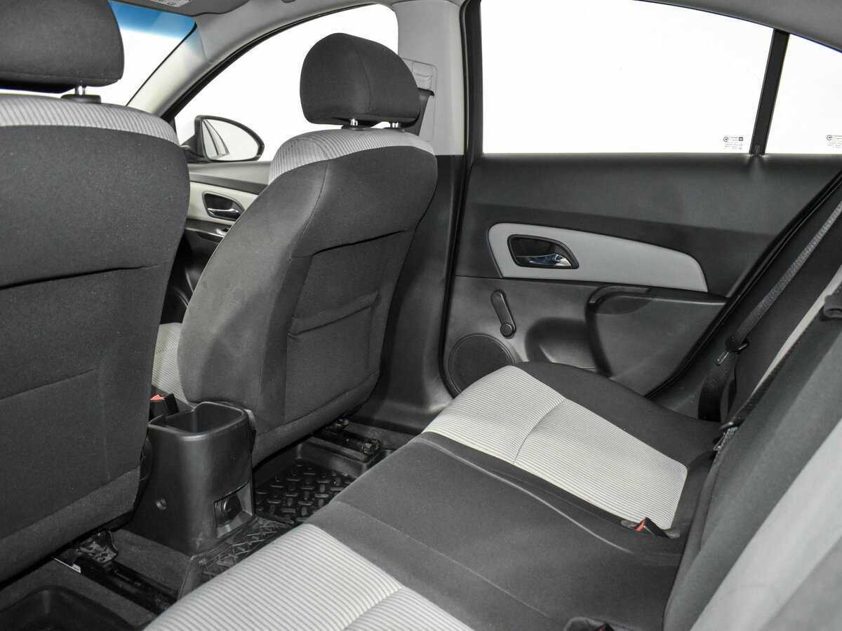 Chevrolet Cruze с пробегом — 2014 год. Фото: #11