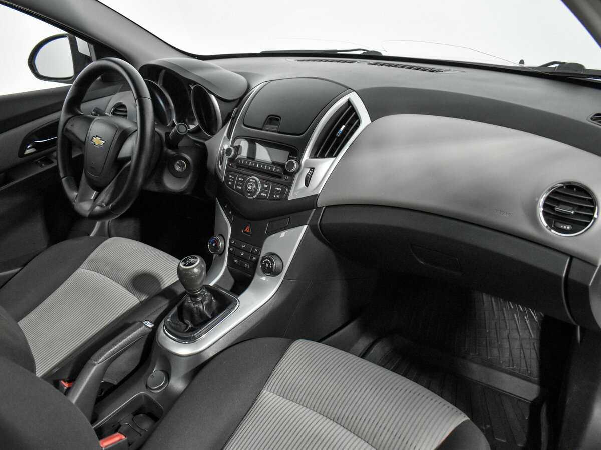 Chevrolet Cruze с пробегом — 2014 год. Фото: #14