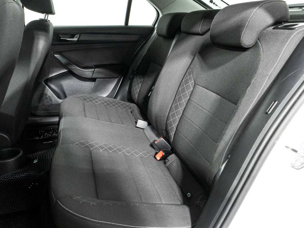 Skoda Rapid с пробегом — 2021 год. Фото: #9