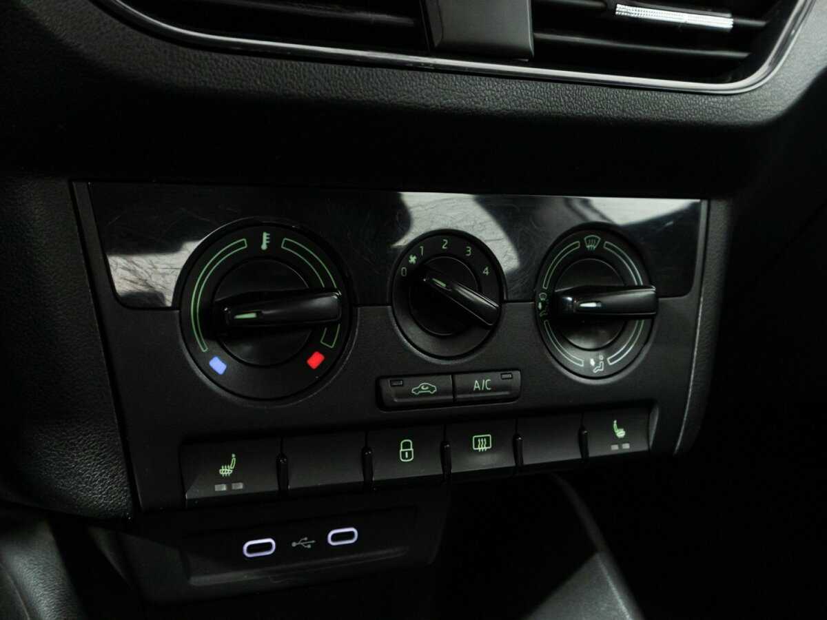 Skoda Rapid с пробегом — 2021 год. Фото: #14