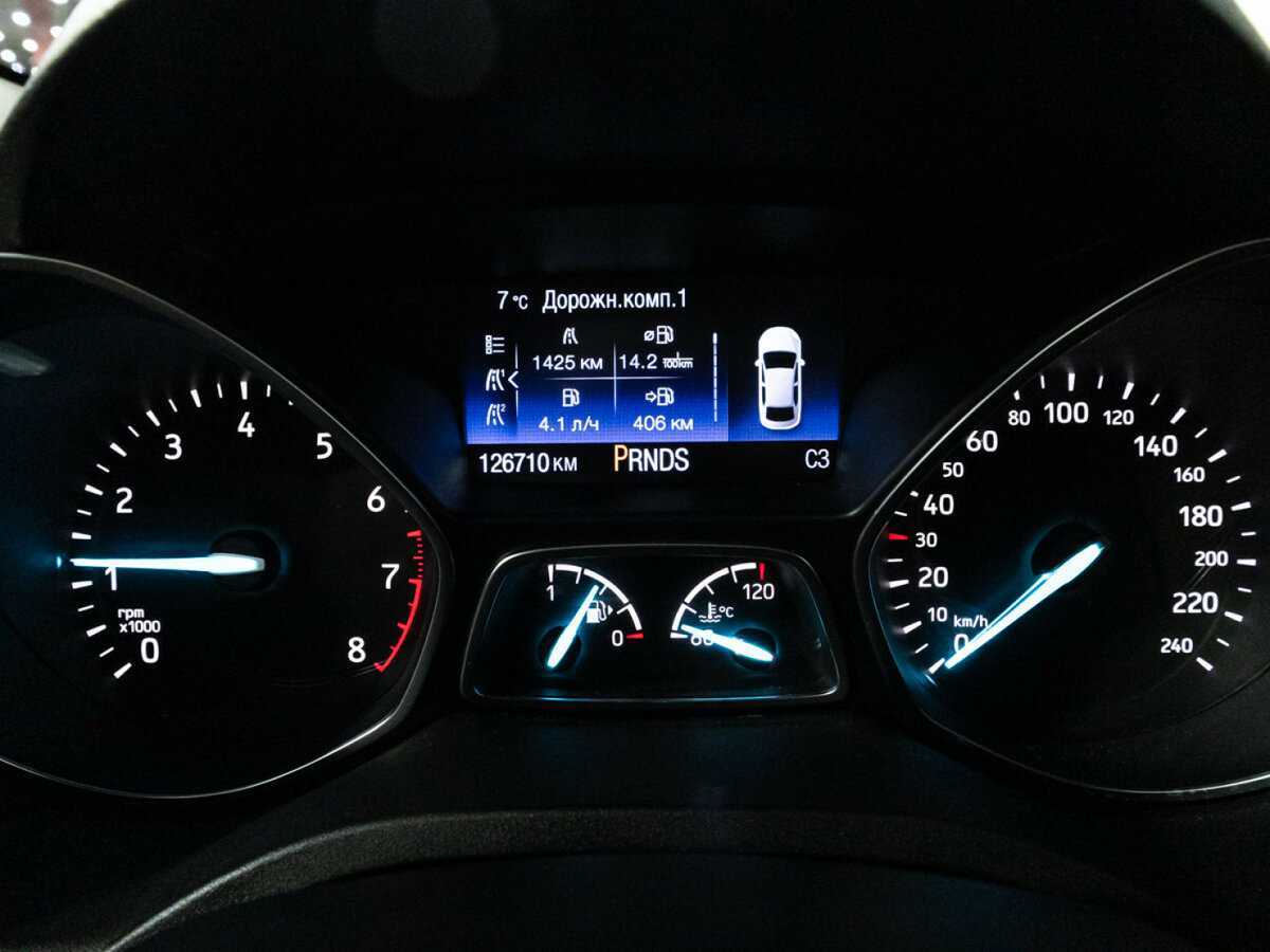 Ford Kuga с пробегом — 2017 год. Фото: #11